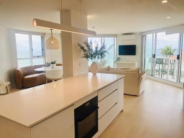Foreshore Beachfront Apartments Gold Coast Kültér fotó